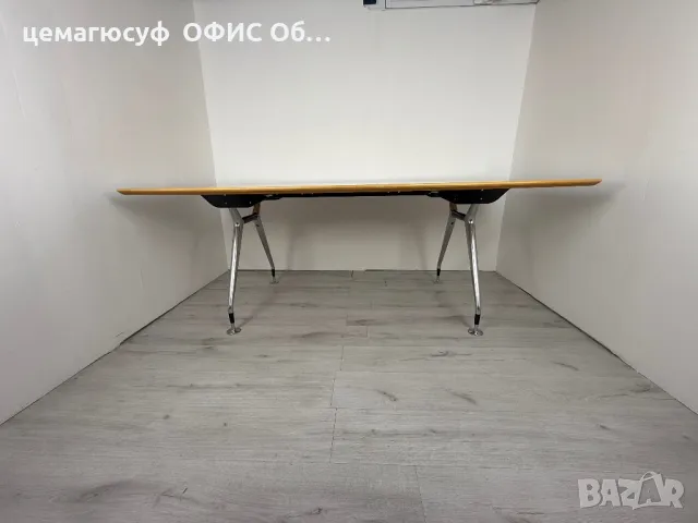 König & Neurath Summa конферентна маса, клен, 200 x 120 см – лодкова форма , снимка 3 - Маси - 49832528