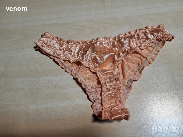 Луксозни сатенени прашки тип scrunch ruched