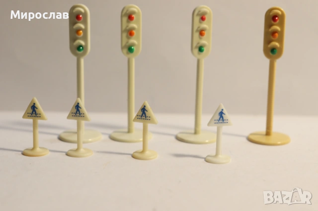 PREISER??? H0 1/87 АКСЕСОАРИ СВЕТОФАР ЗНАЦИ КАМИОН МОДЕЛ, снимка 3 - Колекции - 53201613