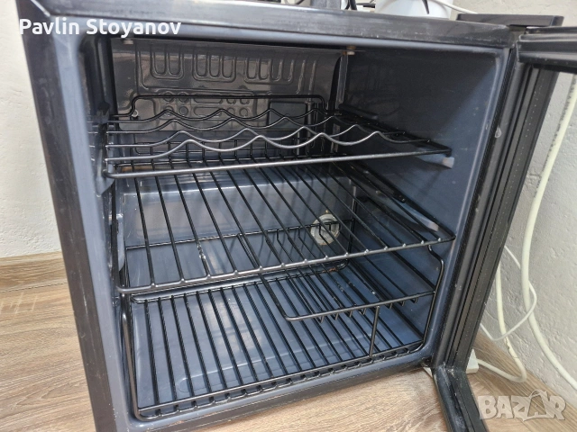 Малка хладилна витрина Matsui- компресорна, снимка 2 - Хладилници - 53105893