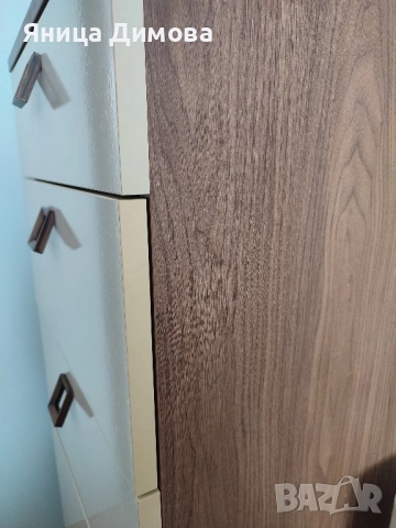 Висок скрин , снимка 2 - Скринове - 52065137