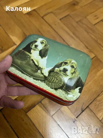 Метална кутийка от бонбони с кучета английска отигинална