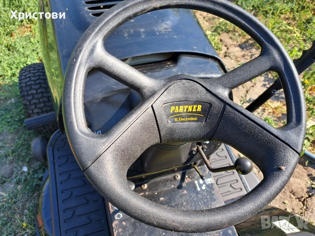 Продавам трактор за косене на трева ELEKTROLUX - PARTNER P1292RB, снимка 5 - Градинска техника - 51008641