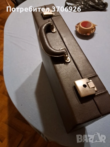 2 дипломатически куфарчета