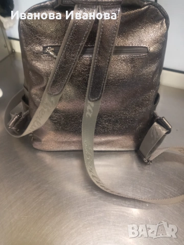 Дамска кожена раница