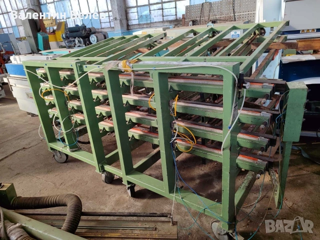 пневматична преса с четири секций дължина 2500мм.ширина 1300мм., снимка 2 - Други машини и части - 53497551