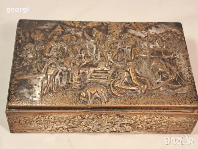 кутия за бижута с посребрен метален обков  7/1