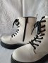 Зимни дамски боти с грайфери, бели с черна подметка, снимка 7
