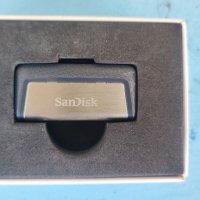 USB флаш памет 32 GB. , снимка 1 - USB Flash памети - 37494327