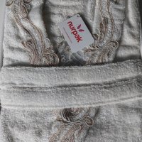Луксозен дамски халат с дантела , снимка 3 - Хавлиени кърпи - 33497939