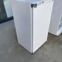 Малък хладилник AEG  за вграждане 102 см, снимка 8 - Хладилници - 39363988