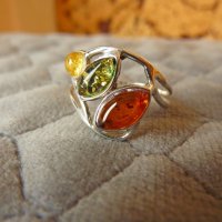 Сребърни пръстени с балтийски кехлибар. 3 камъка халка, снимка 1 - Пръстени - 43435343