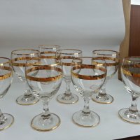 Ретро стъклени кристални чаши с златен кант , снимка 1 - Антикварни и старинни предмети - 37552225