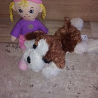 Кукла (височина 30 см) +плюшено кученце. Двете за 8 лв. , снимка 1 - Плюшени играчки - 33238668