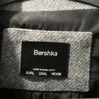 Дамско палто Bershka, снимка 2 - Палта, манта - 43620682