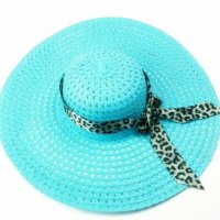 Дамска сламена шапка с Периферия и панделка от копринено шалче , снимка 1 - Шапки - 28047938