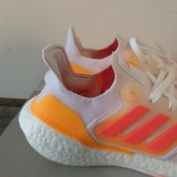 ADIDAS ULTRABOOST 22 RUNNING TRAINERS - страхотни дамски маратонки НОВИ, снимка 3 - Маратонки - 43049531