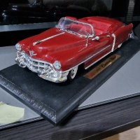Cadillac 1953  1:18, снимка 1 - Колекции - 42957388