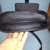 Черна чанта с дълга дръжка Monki, снимка 3 - Чанти - 32618362