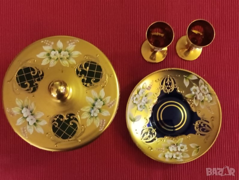 Стар сервиз от цветно стъкло. , снимка 1