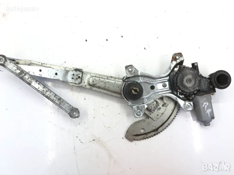 Заден десен стъклоповдигач Toyota Avensis Verso 2.0 D 116hp 1CD, снимка 1