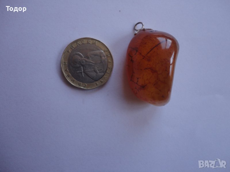 Висулка медальон от полу скъпоценен камък, снимка 1