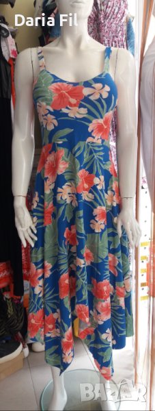 Асиметрична синя рокля в тропически принт розови цветя, снимка 1