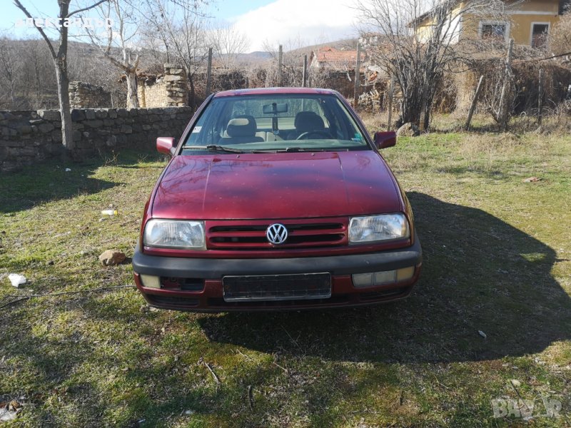 ФОЛЦВАГЕН венто 1,8 бензин vw венто НА ЧАСТИ, снимка 1