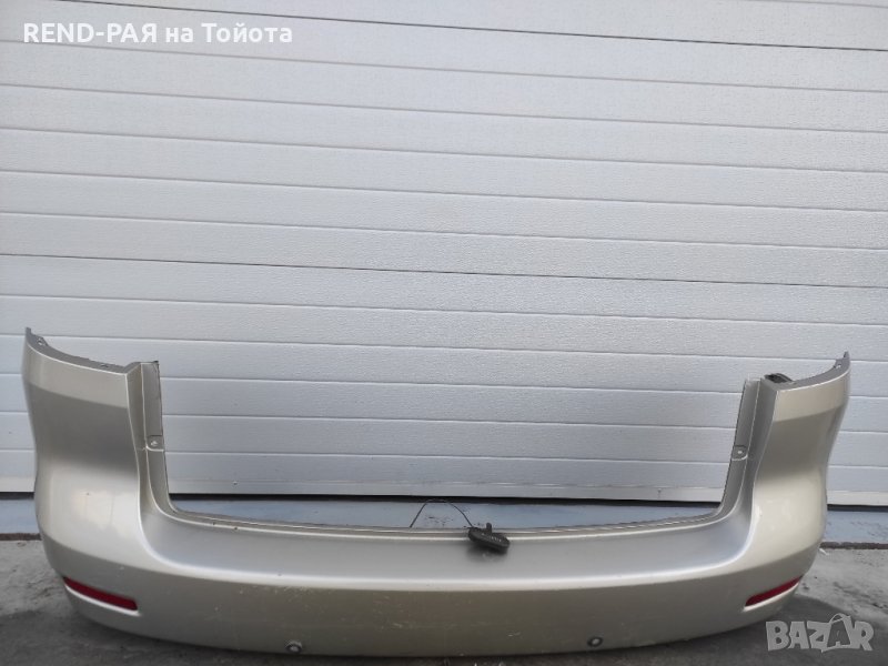 Задна броня с парктроник Corolla Verso 2001-2003 , снимка 1