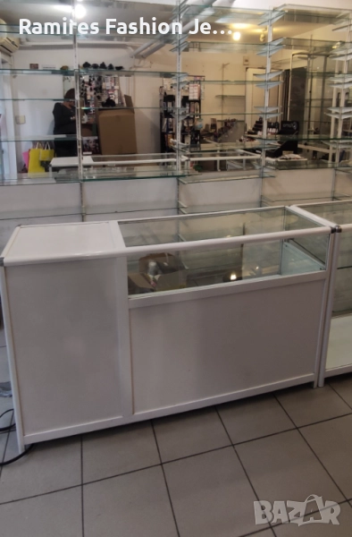 Витрини щандове за магазин , снимка 1