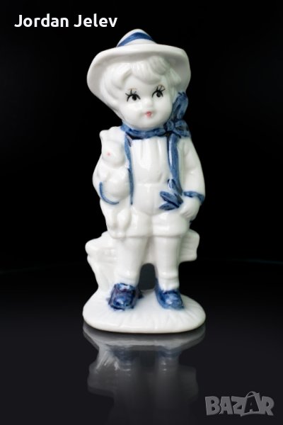Фигура на момче Делфт, снимка 1