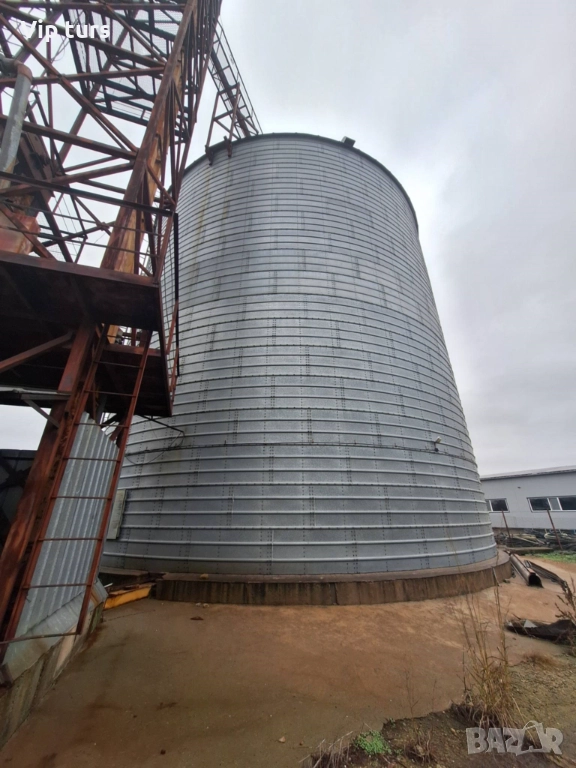 ПРОДАВАМ МАСЛОБОЙНА И  СИЛОЗ ЗА ЗЪРНО 3150КУБ.М , снимка 1