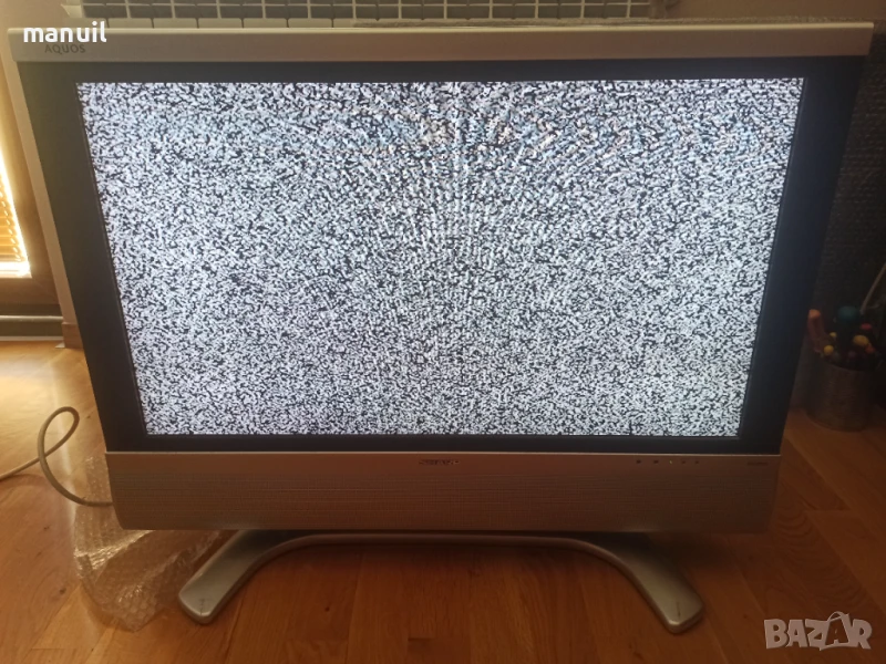 Продавам телевизор Sharp  Aquos 32 инча, снимка 1
