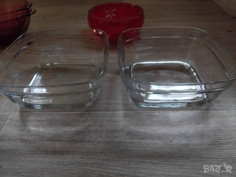 ДВЕ КВАДРАТНИ КУПИ ЗА САЛАТИ, снимка 1