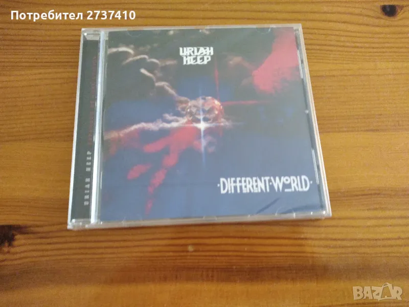 URIAH HEEP - DIFFERENT WORLD 18лв оригинален диск, снимка 1