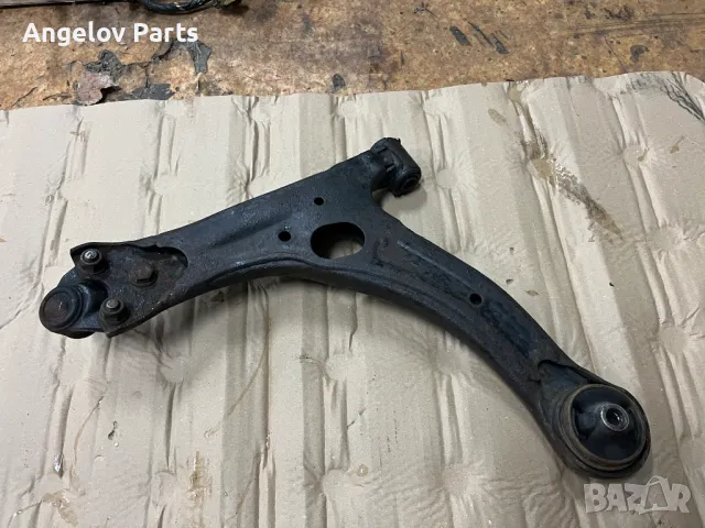 Предни носачи за Toyota Corolla Verso 2003 г., снимка 11 - Части - 48284998