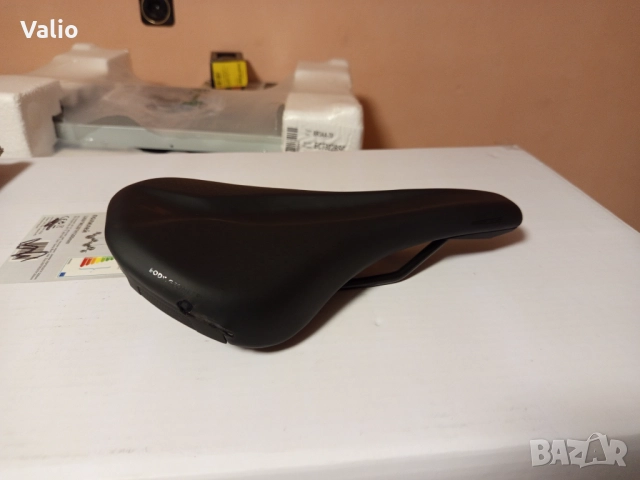 Части/екипировка за колело - наколенки, седалка, обувки , снимка 5 - Части за велосипеди - 52892860