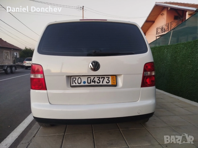 VW TOURAN 1.9 TDI 2006г, снимка 4 - Автомобили и джипове - 51489776