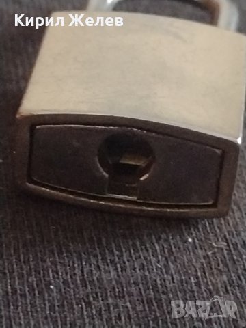 Малко катинарче много красиво за КОЛЕКЦИЯ ДЕКОРАЦИЯ БИТОВ КЪТ 42716, снимка 4 - Колекции - 43724549