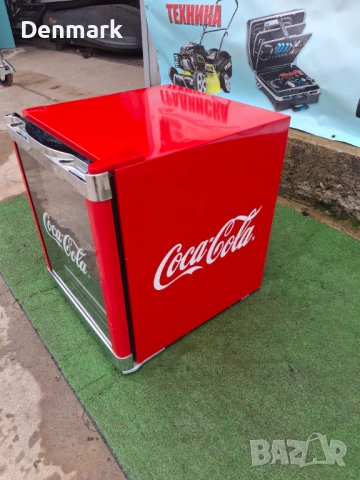 Малка хладилна витрина - Coca Cola, снимка 4 - Витрини - 53458014