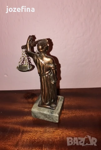 Бронзова статуетка богинята на правосъдието Темида оригинал от Гърция, снимка 4 - Колекции - 50942820