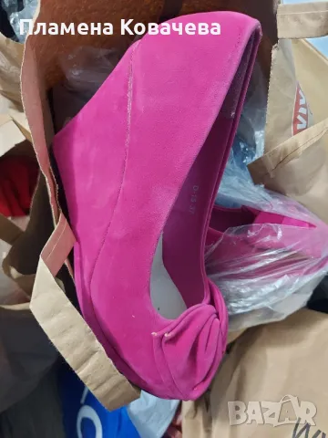 розови обувки 