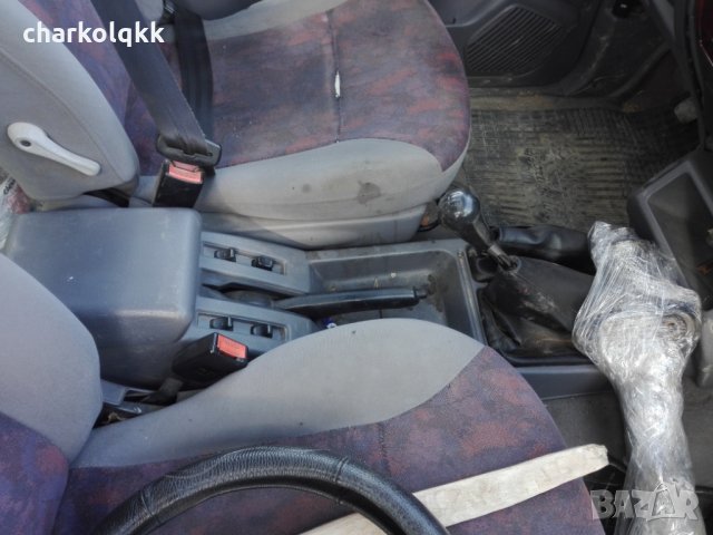 Продавам нисан терано на части, снимка 5 - Автомобили и джипове - 27356856