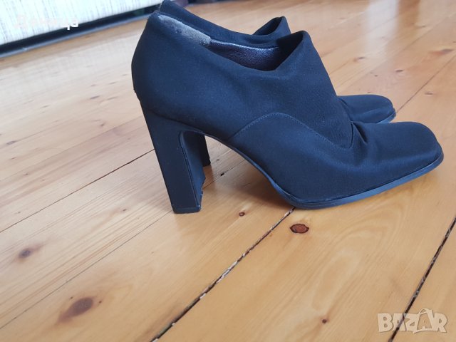 Сатенени дамски обувки 35 номер, снимка 2 - Дамски обувки на ток - 28752998