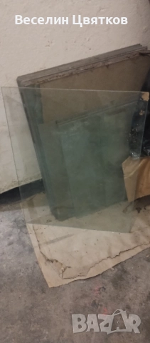 Право-гладко стъкло