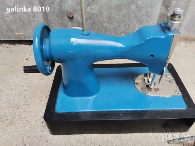 Стара детска шивашка машина, снимка 3 - Антикварни и старинни предмети - 50208481