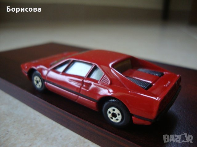 Продавам Матчбокс колички Ферари и камион Доч  