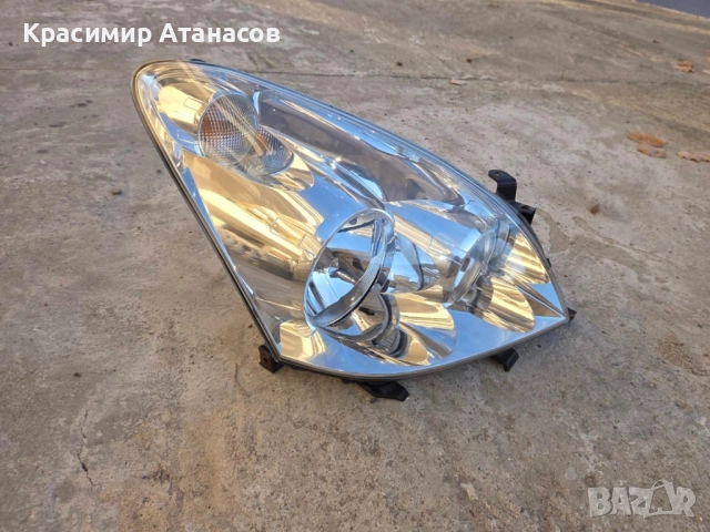 Фар десен за Тойота корола версо 2004-2007г, снимка 2 - Части - 52414174