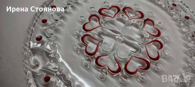 Чиния за торта/плато от кристално стъкло Walther Crystal Glas, около 1970 година "Sweetheart Ruby" , снимка 4 - Чинии - 47950424