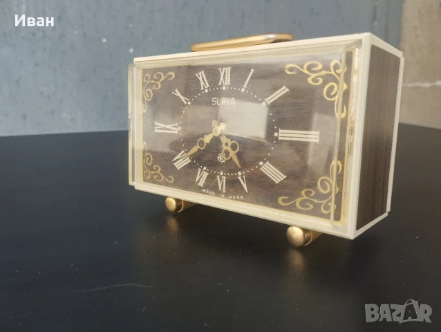 Настолен часовник/ будилник Слава , снимка 2 - Антикварни и старинни предмети - 51018277